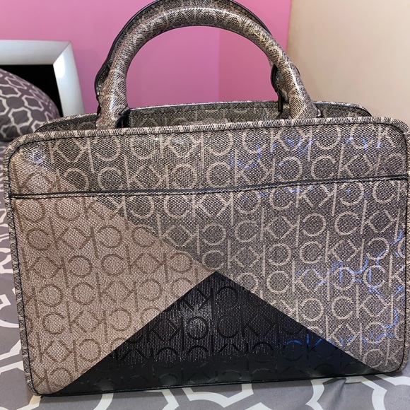 Calvin Klein Purse - Picture 2 of 11